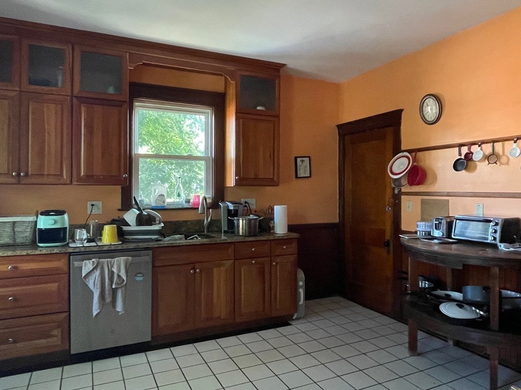 93 Moraine Street Unit: 2