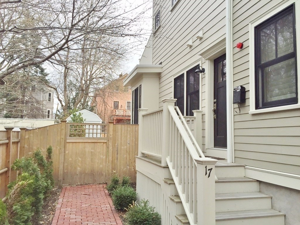17 Florence Street Unit: 17