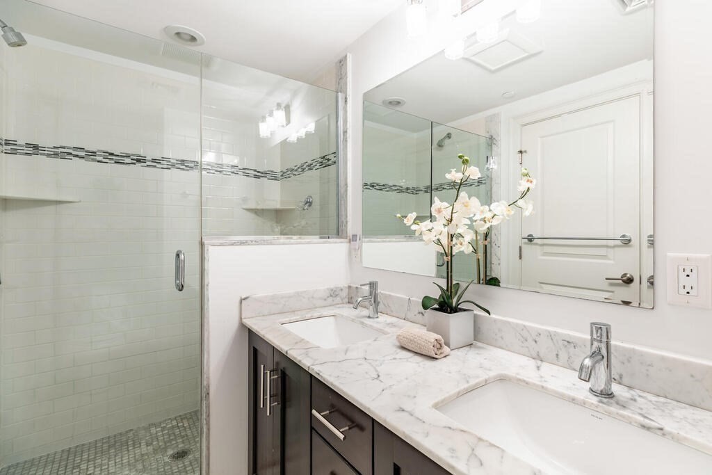 22 Peters Street # 2