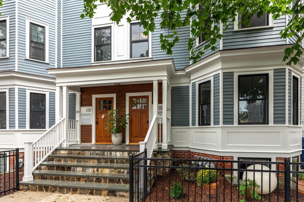 22 Peters Street # 2