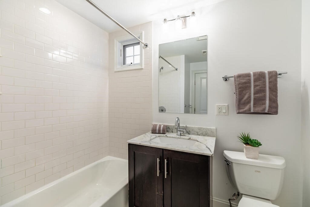 22 Peters Street # 2