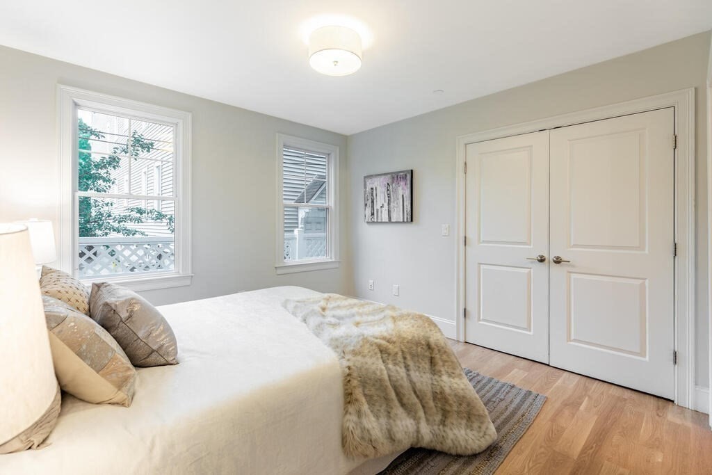 22 Peters Street # 2