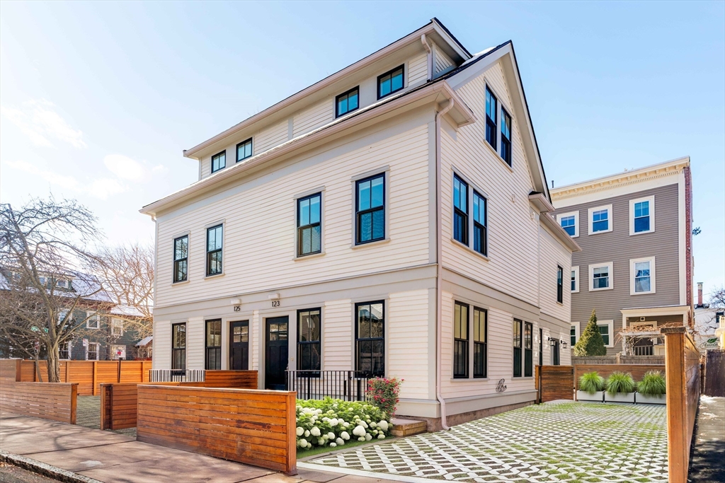 123 Pearl Street # 123