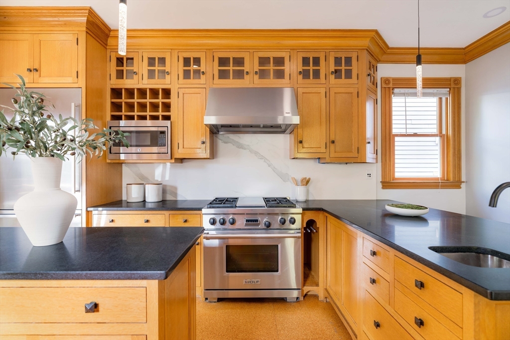 33 Fairmont Avenue # 33