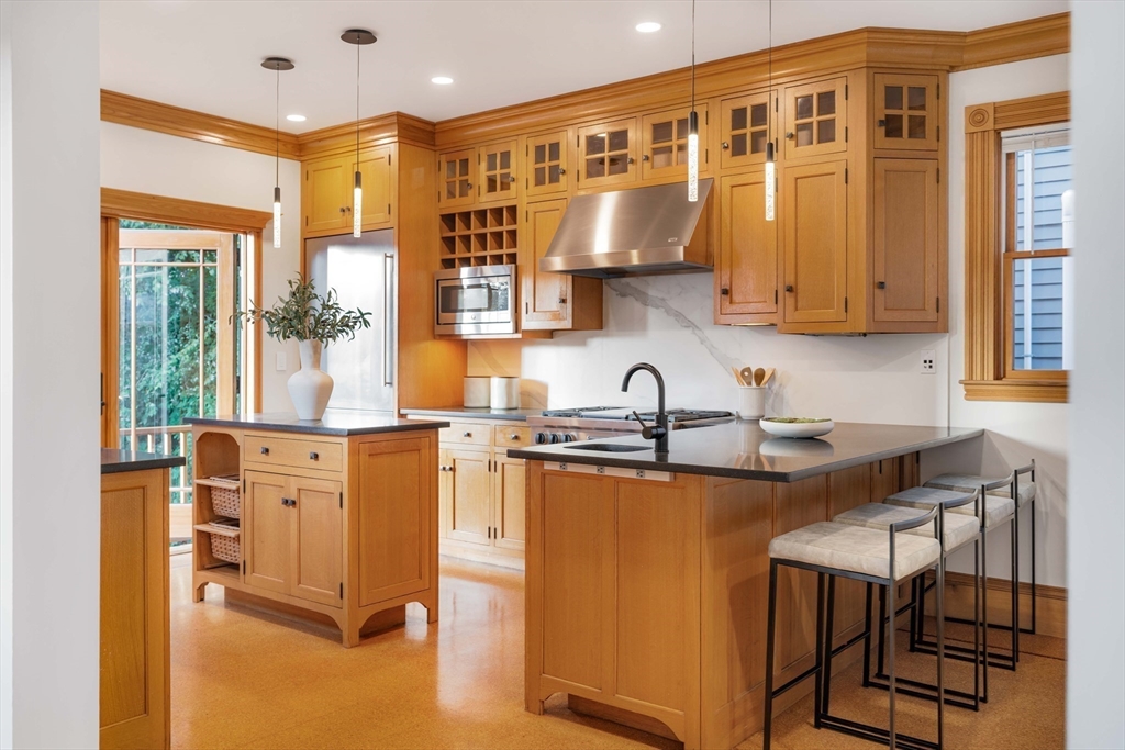 33 Fairmont Avenue # 33