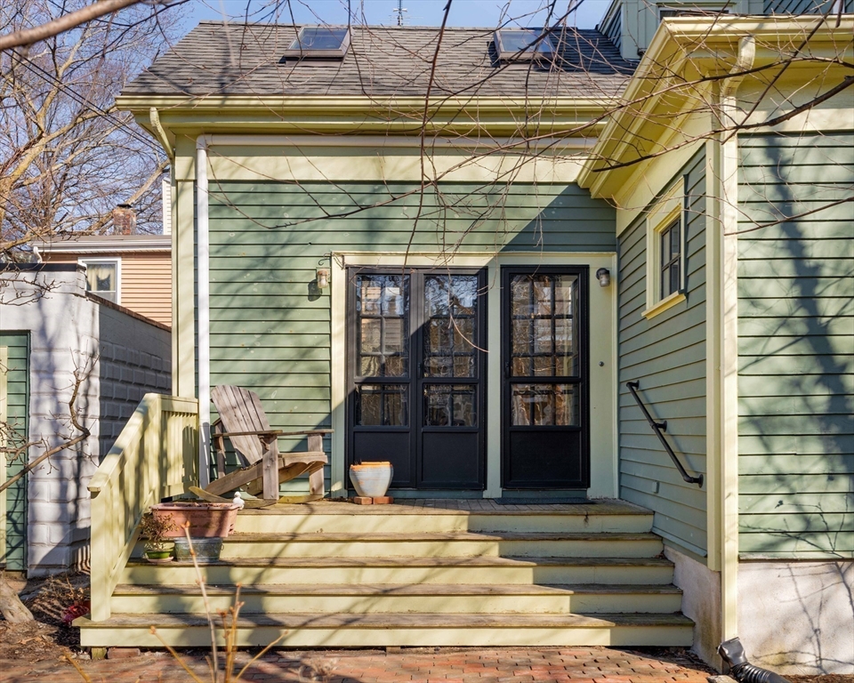 153 River Street