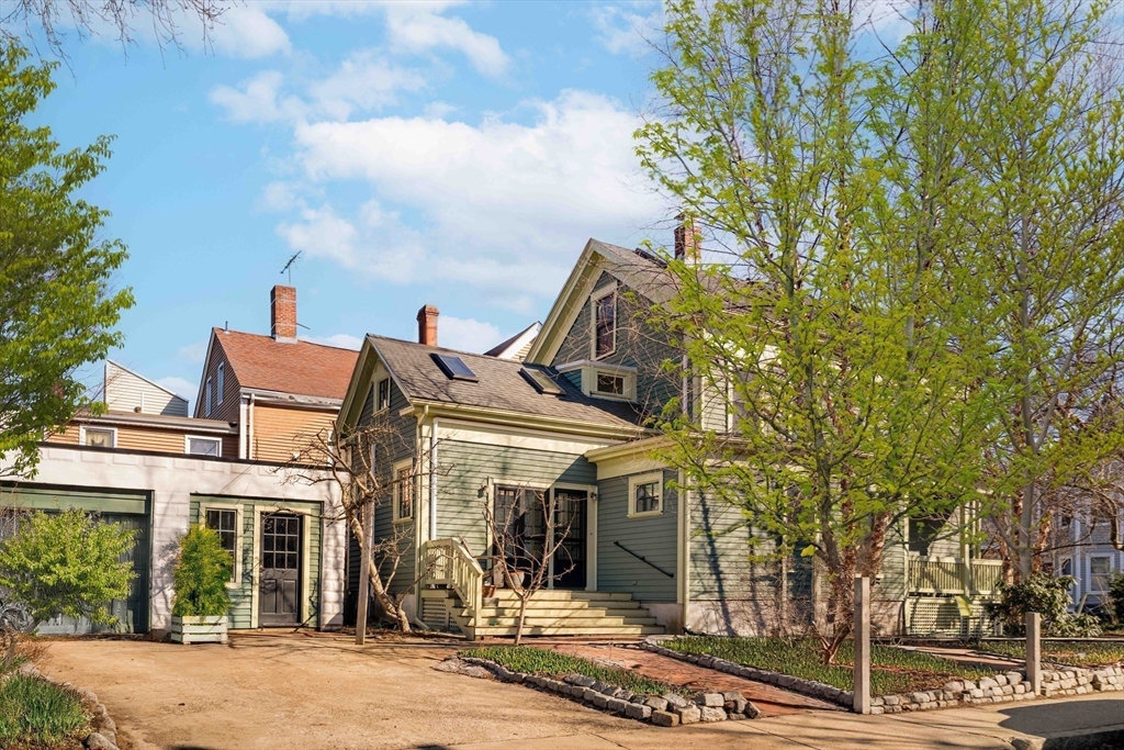 153 River Street