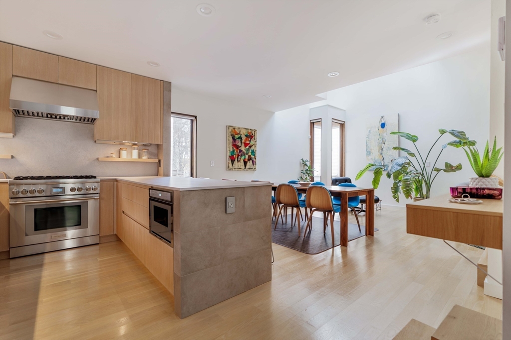 92 Howard Street # 92