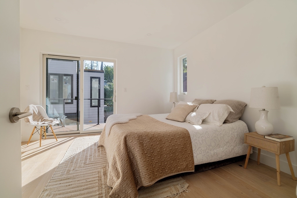 33 Webster Avenue # 33