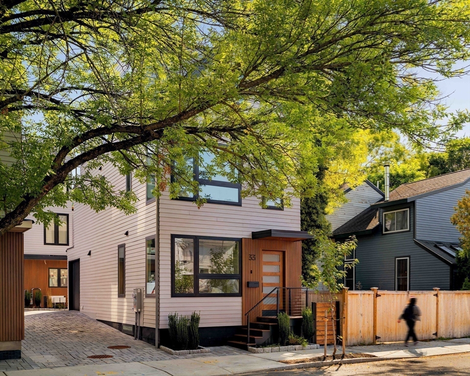 33 Webster Avenue # 33