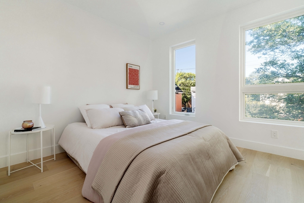 33 Webster Avenue # 33