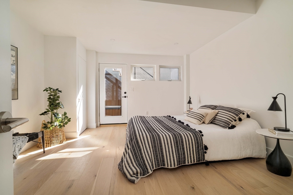 33 Webster Avenue # 33