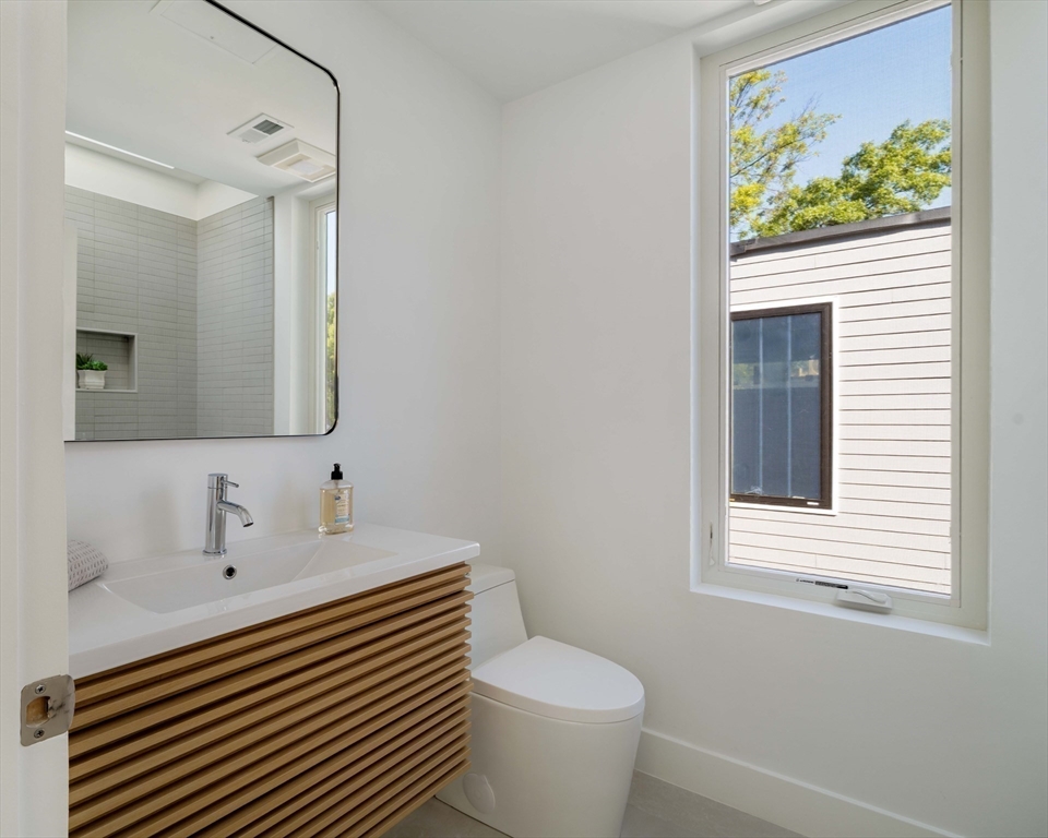 33 Webster Avenue # 33