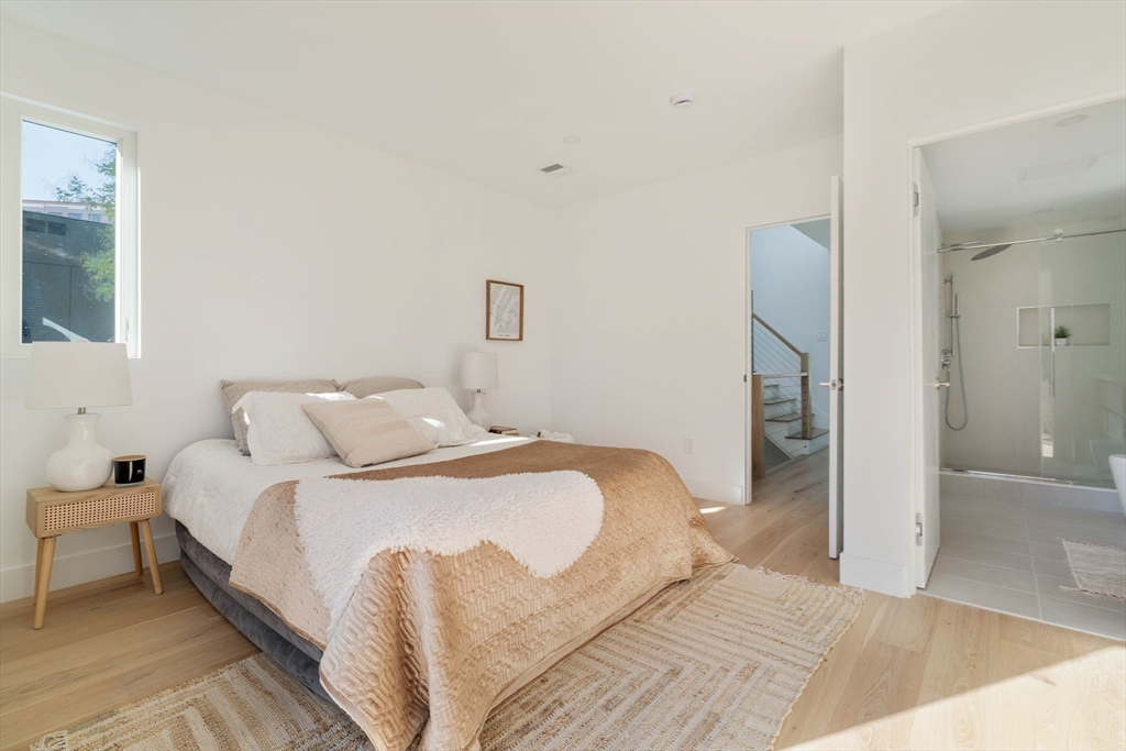 33 Webster Avenue # 33