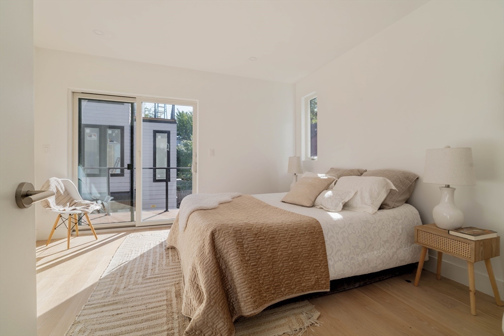 33 Webster Avenue # 33