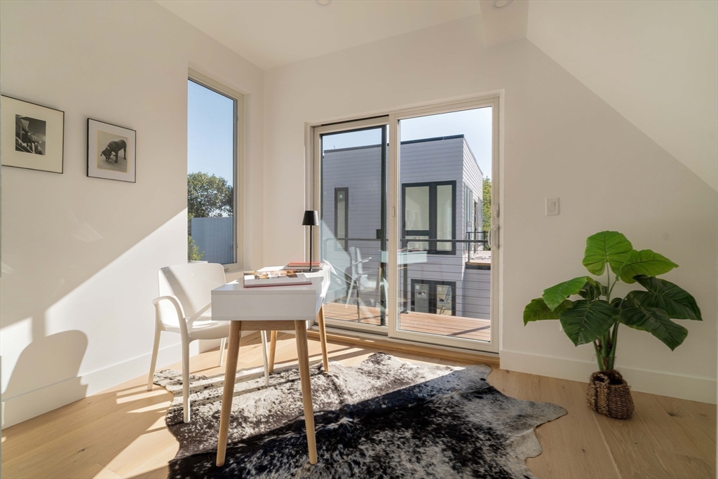 33 Webster Avenue # 33