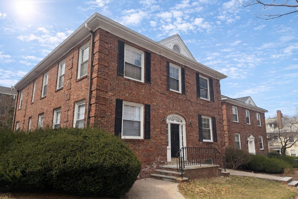 348 Harvard Street # 4