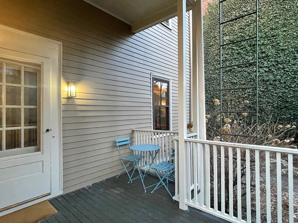 26 Linnaean Street # 4