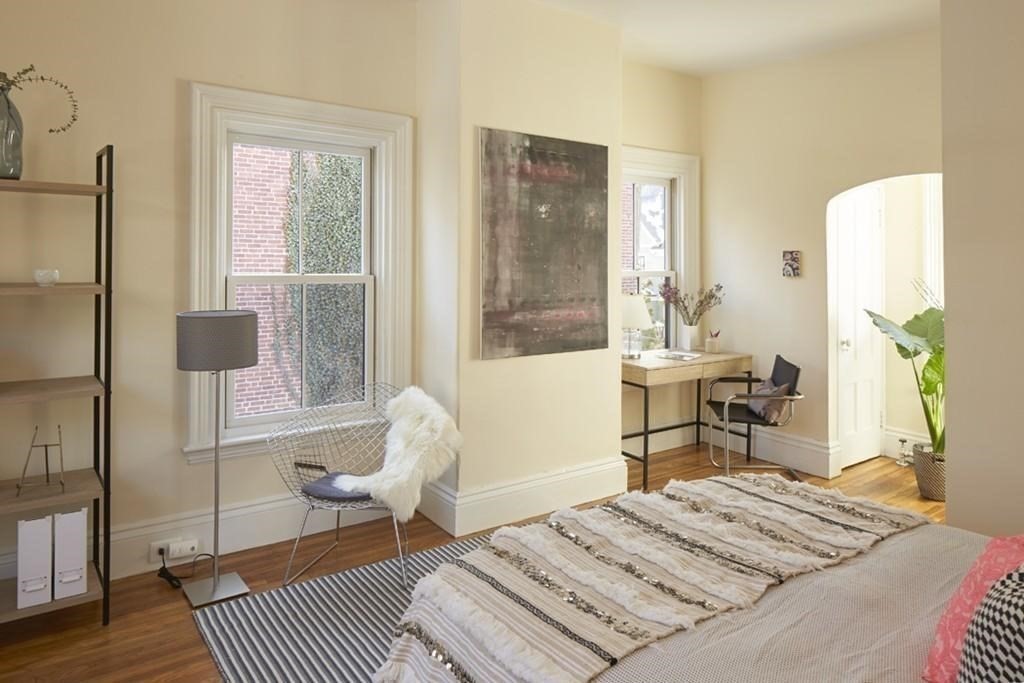 26 Linnaean Street # 4