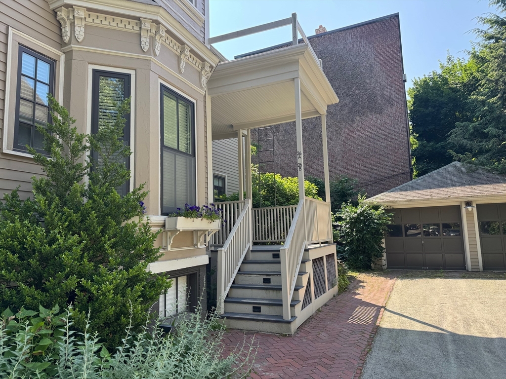 26 Linnaean Street # 4