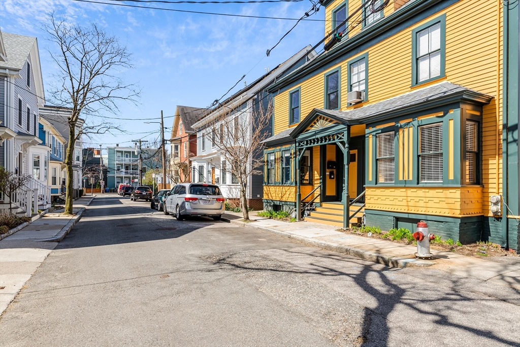23 Fairmont Avenue # 1