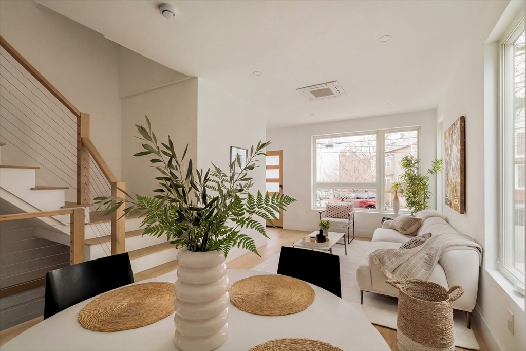 33 Webster Avenue # 33