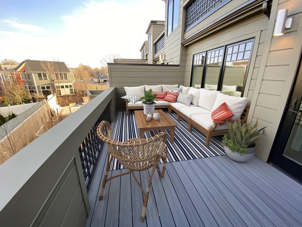 306 Putnam Avenue # 306