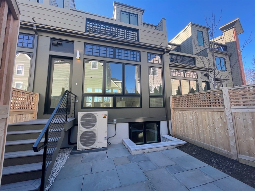 306 Putnam Avenue # 306