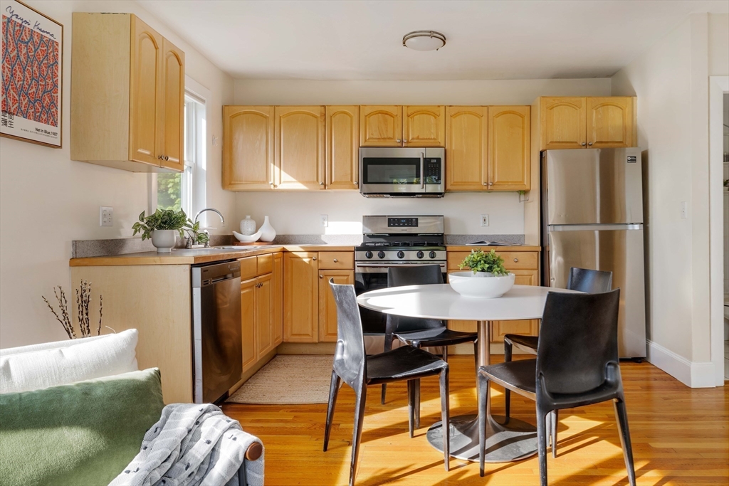 82 Munroe Street # 11