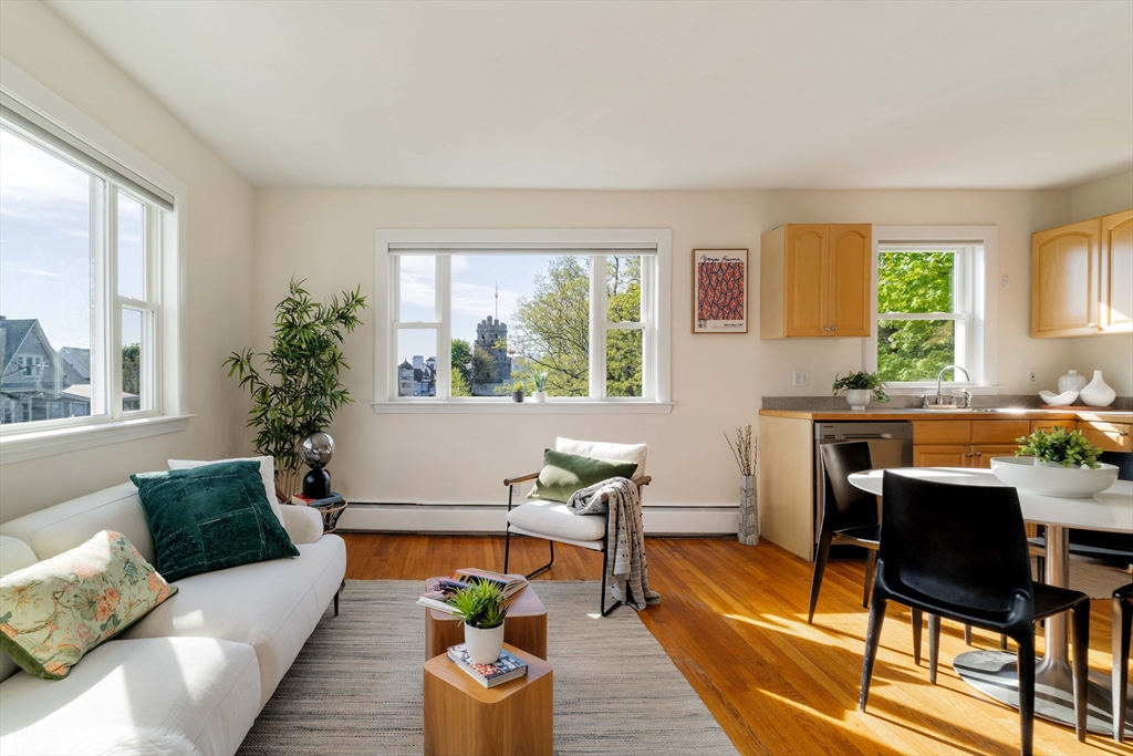 82 Munroe Street # 11