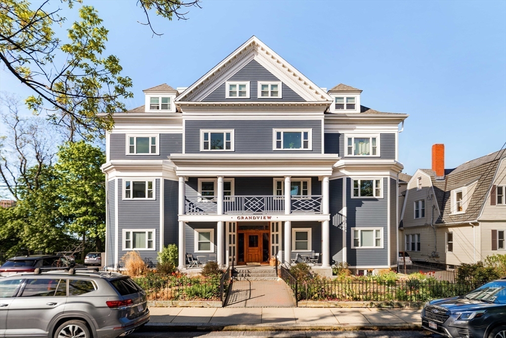 82 Munroe Street # 11