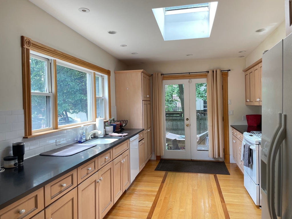 30 Cottage Street # 30