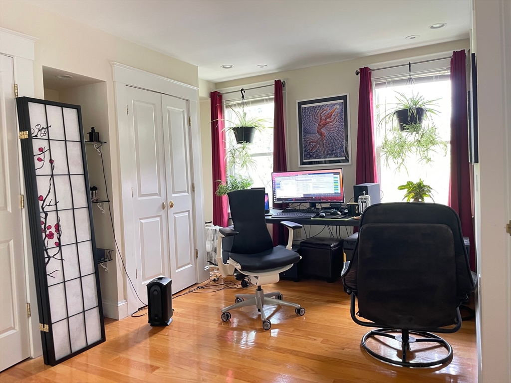 30 Cottage Street # 30