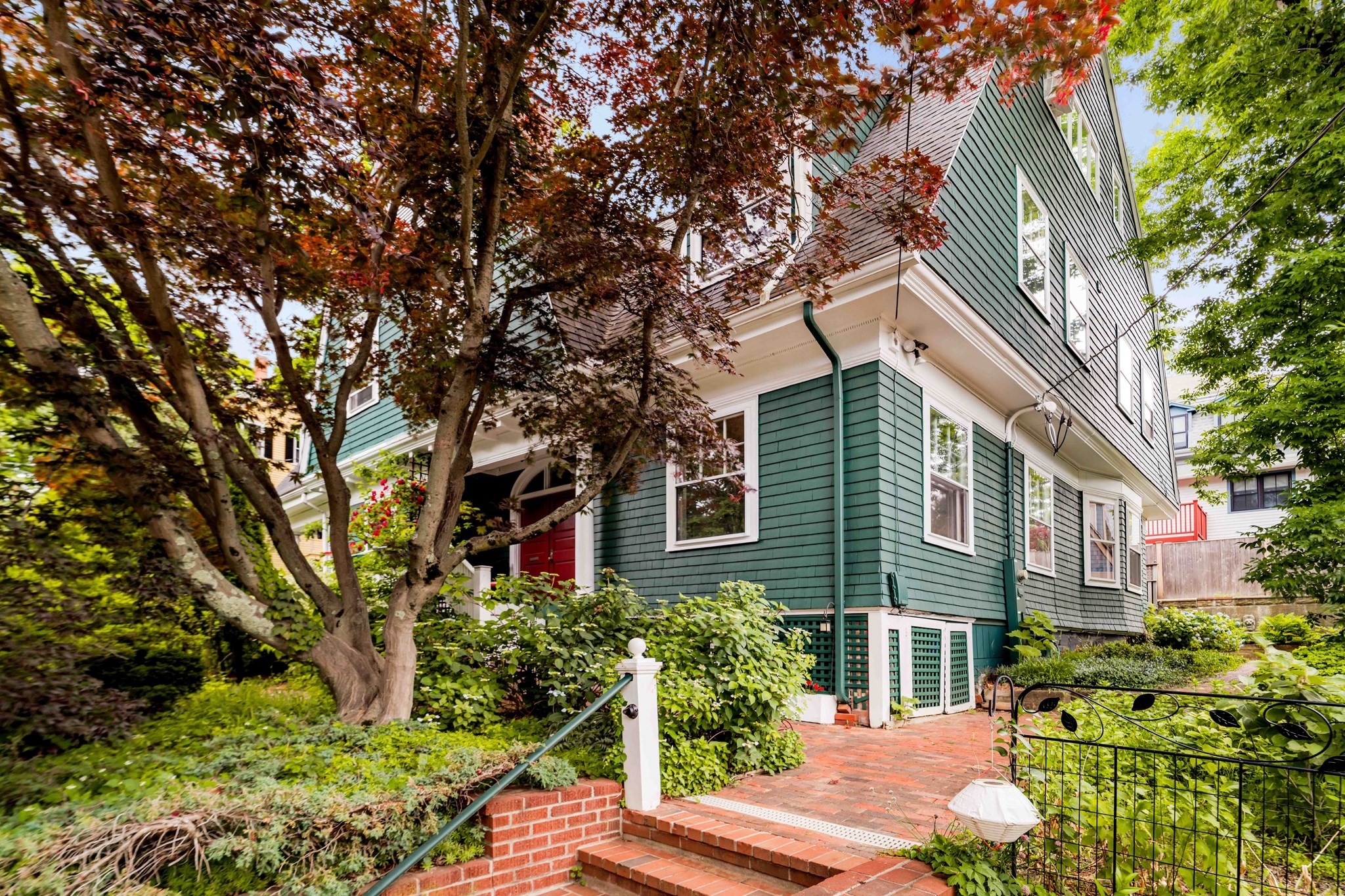 86 Avon Hill Street