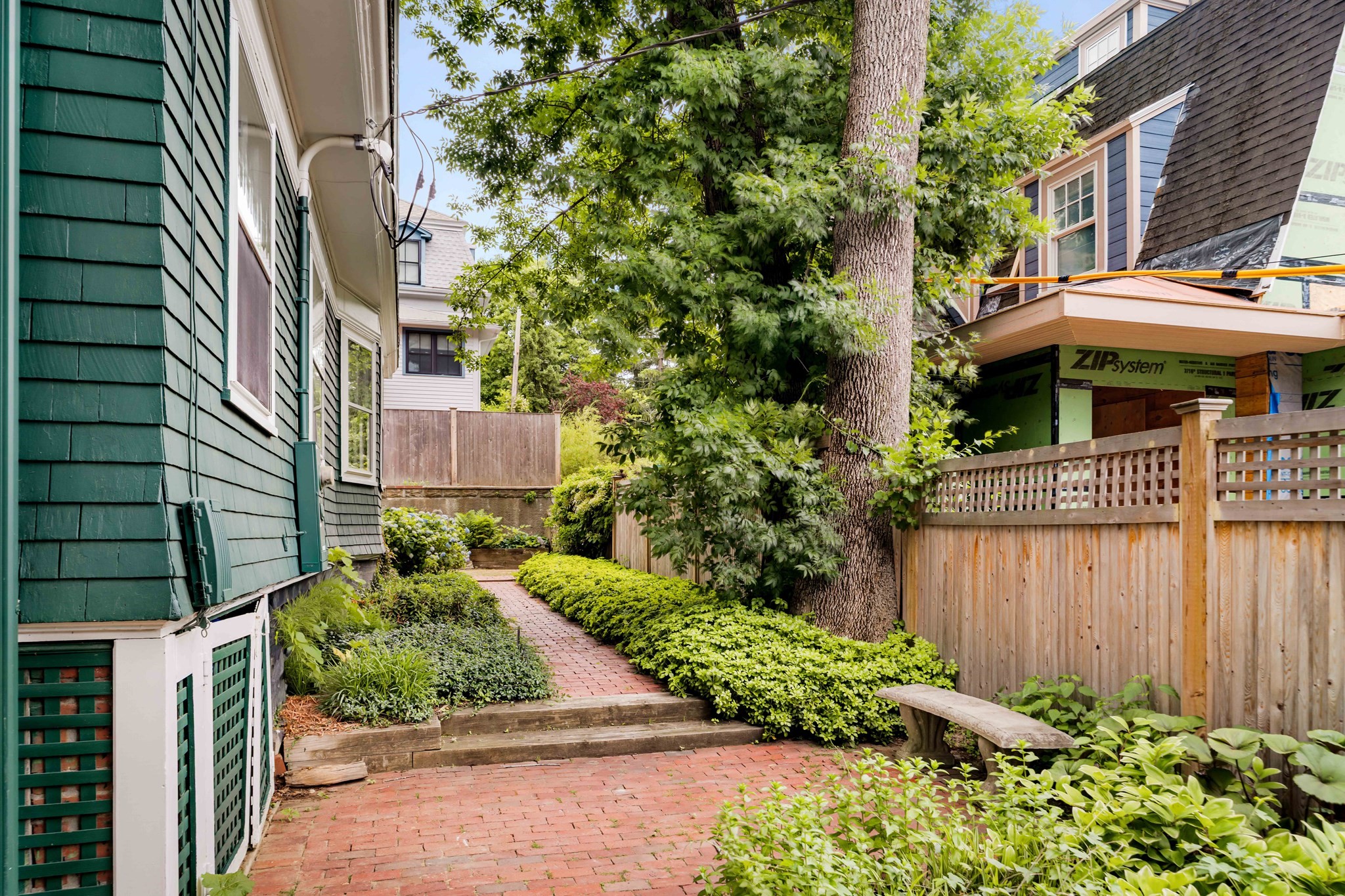 86 Avon Hill Street