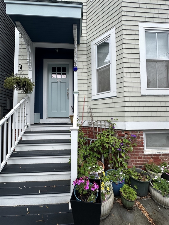 10 Hingham Street # 1