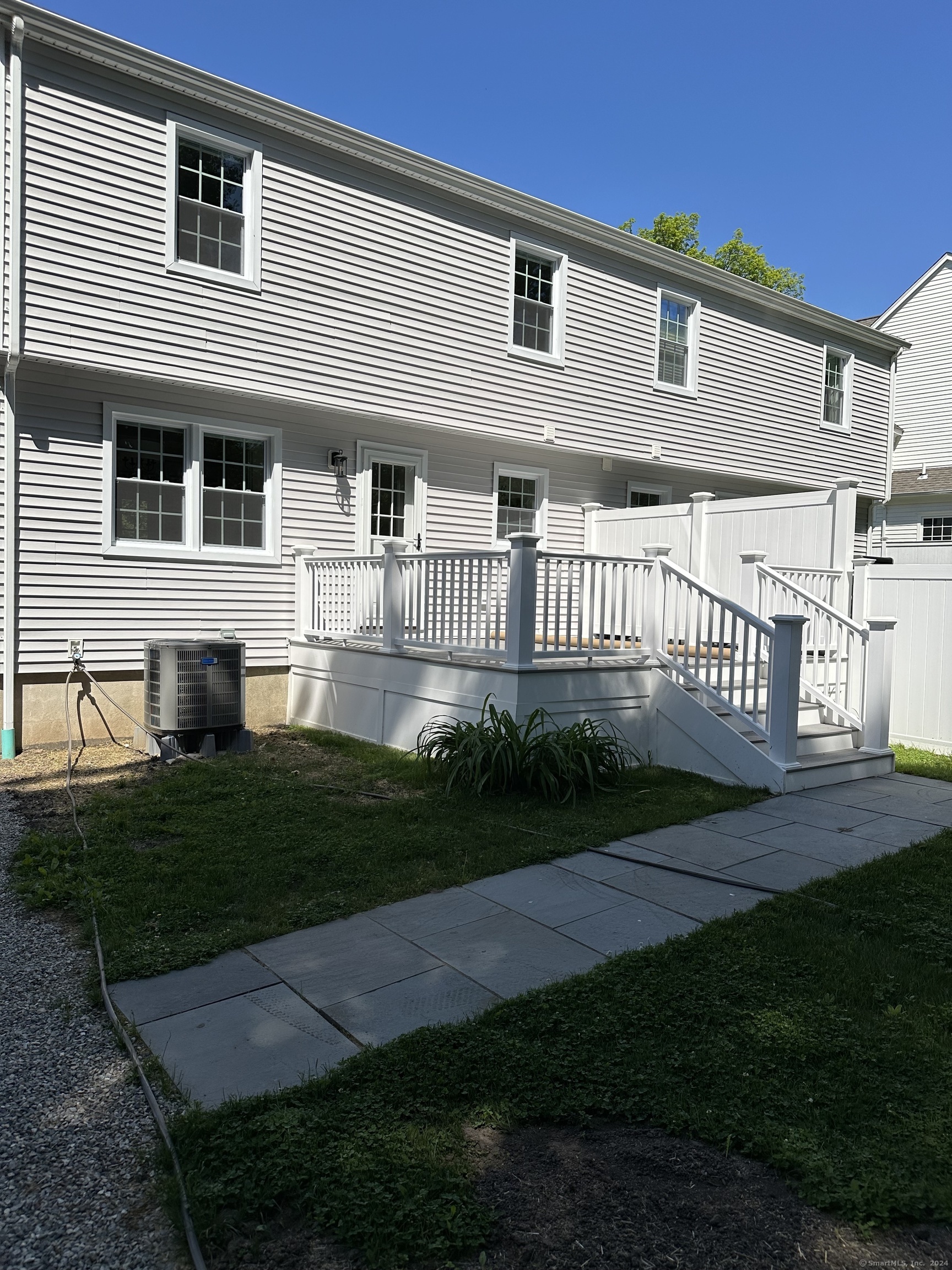 140 Millport Avenue