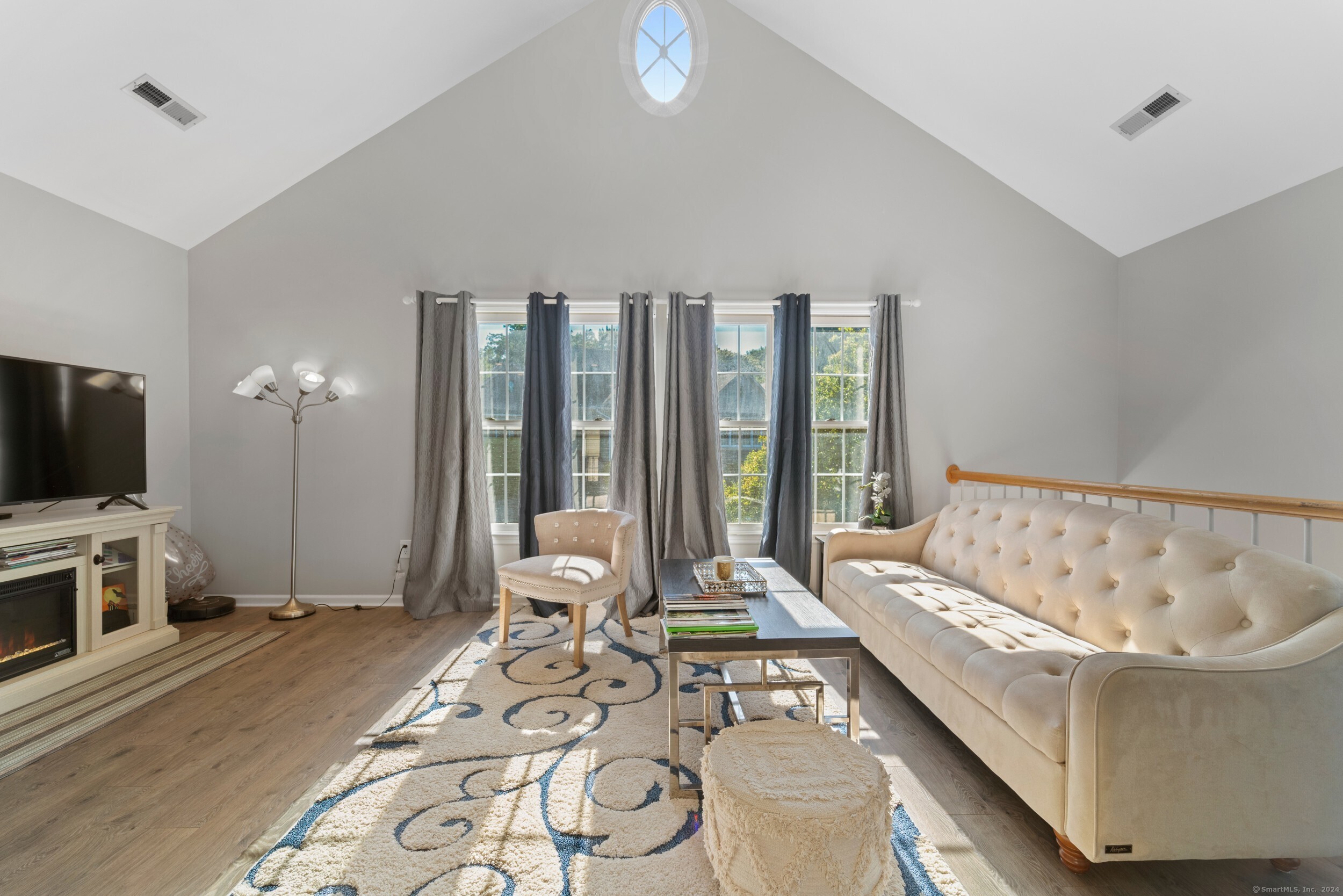 81 Locust Avenue APT 321