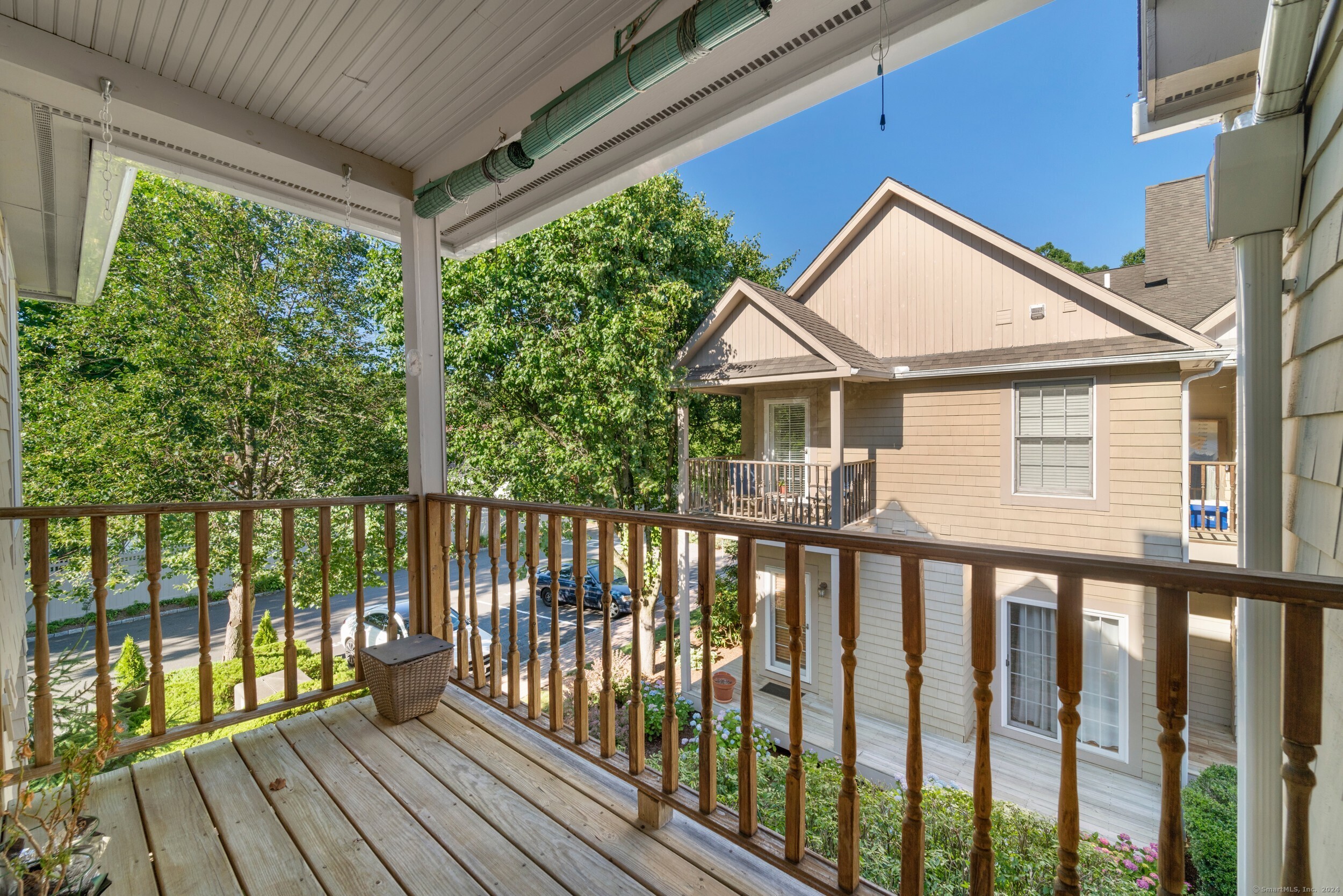 81 Locust Avenue APT 321