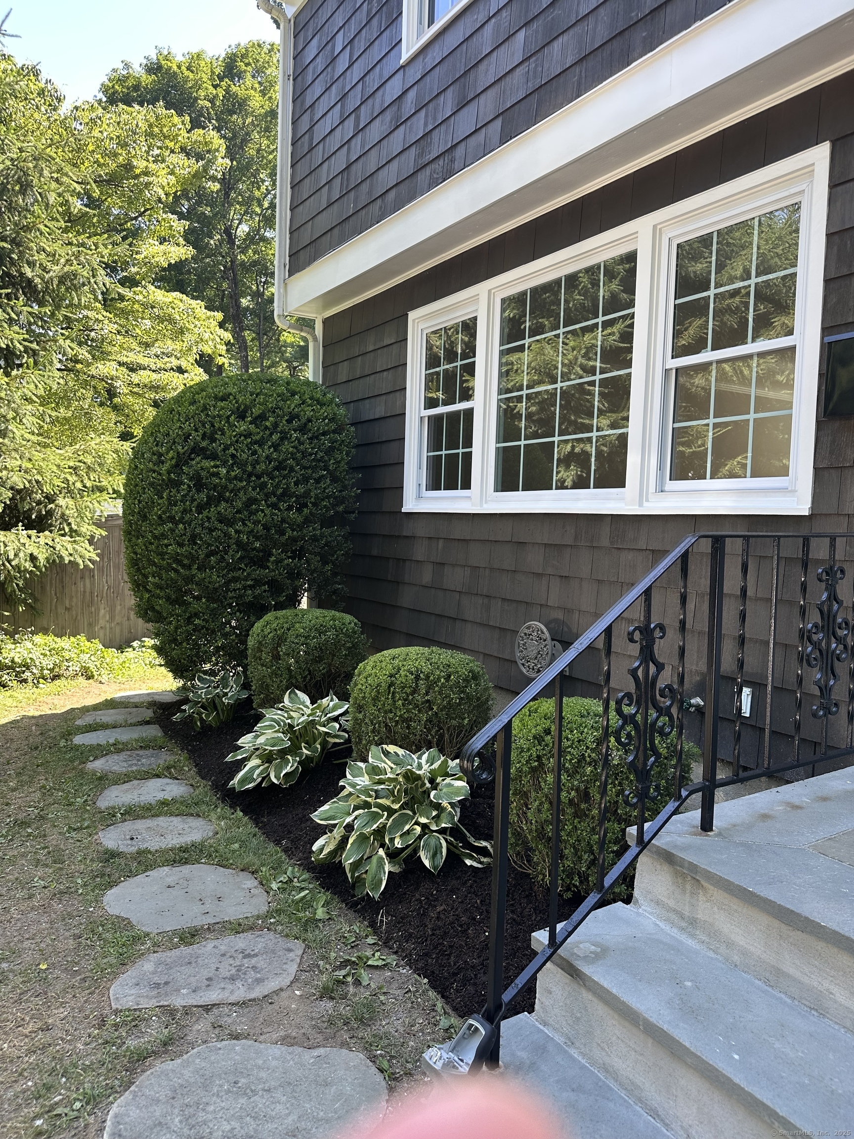 137 Millport Avenue