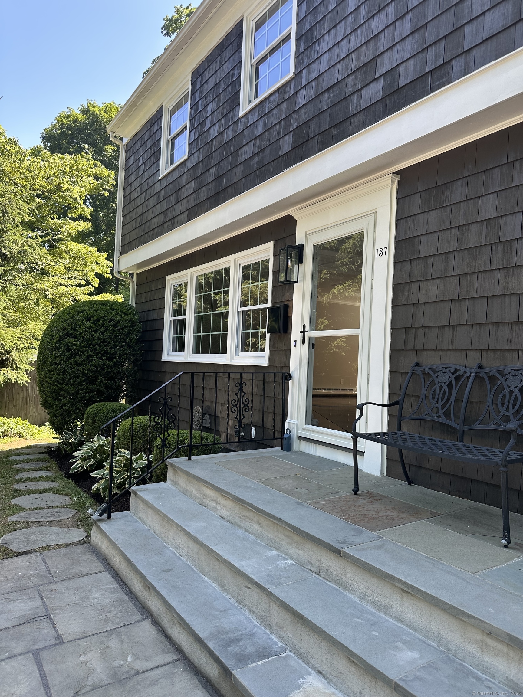137 Millport Avenue