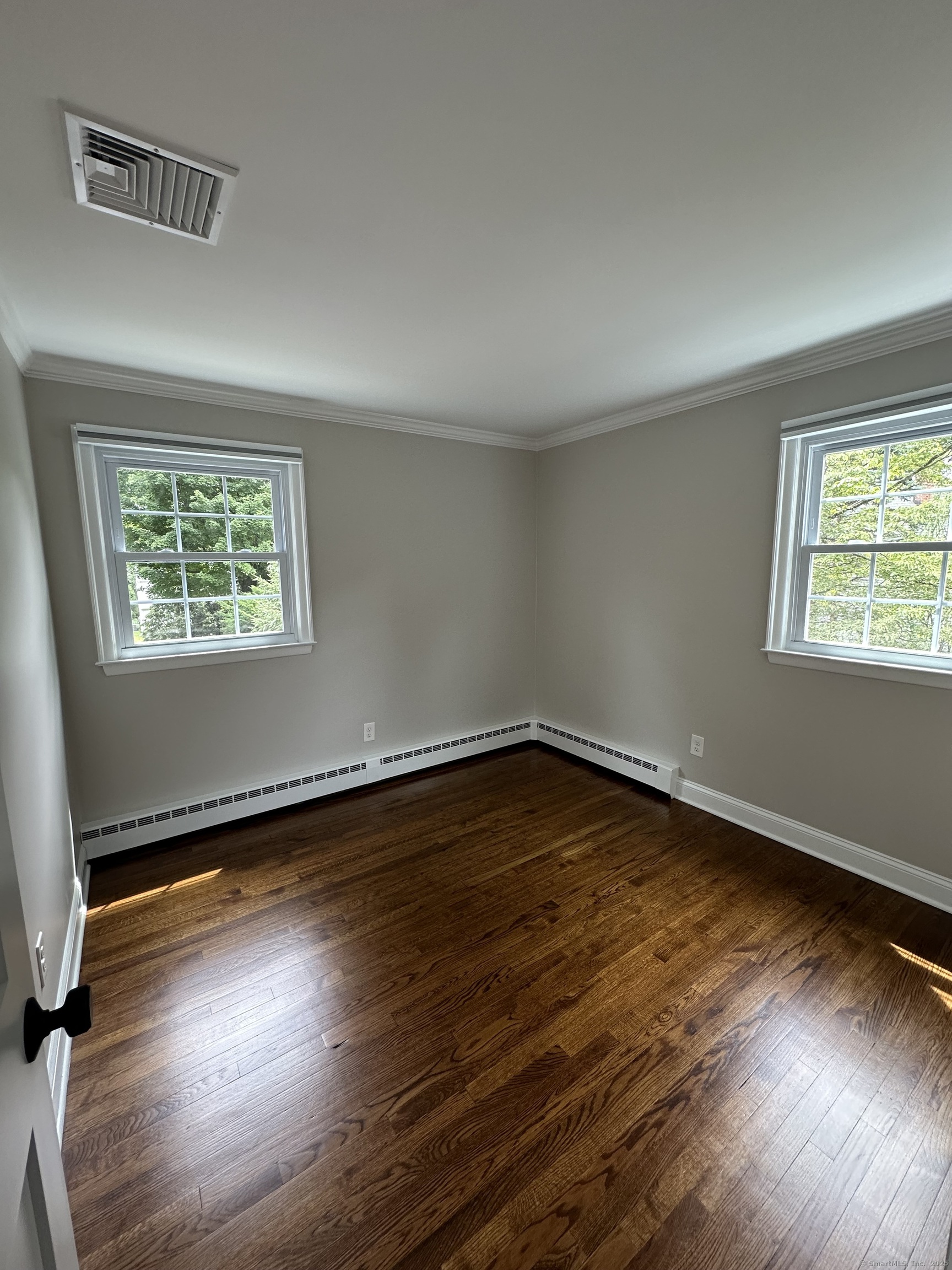 137 Millport Avenue
