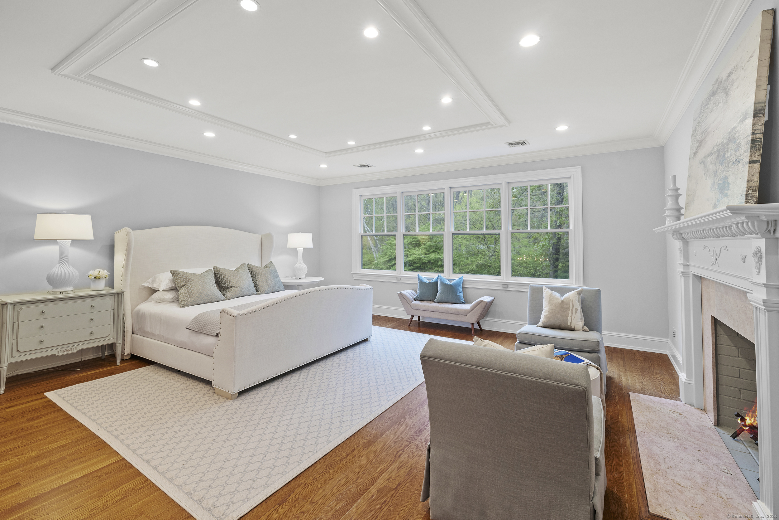 4 Lyons Plain Road