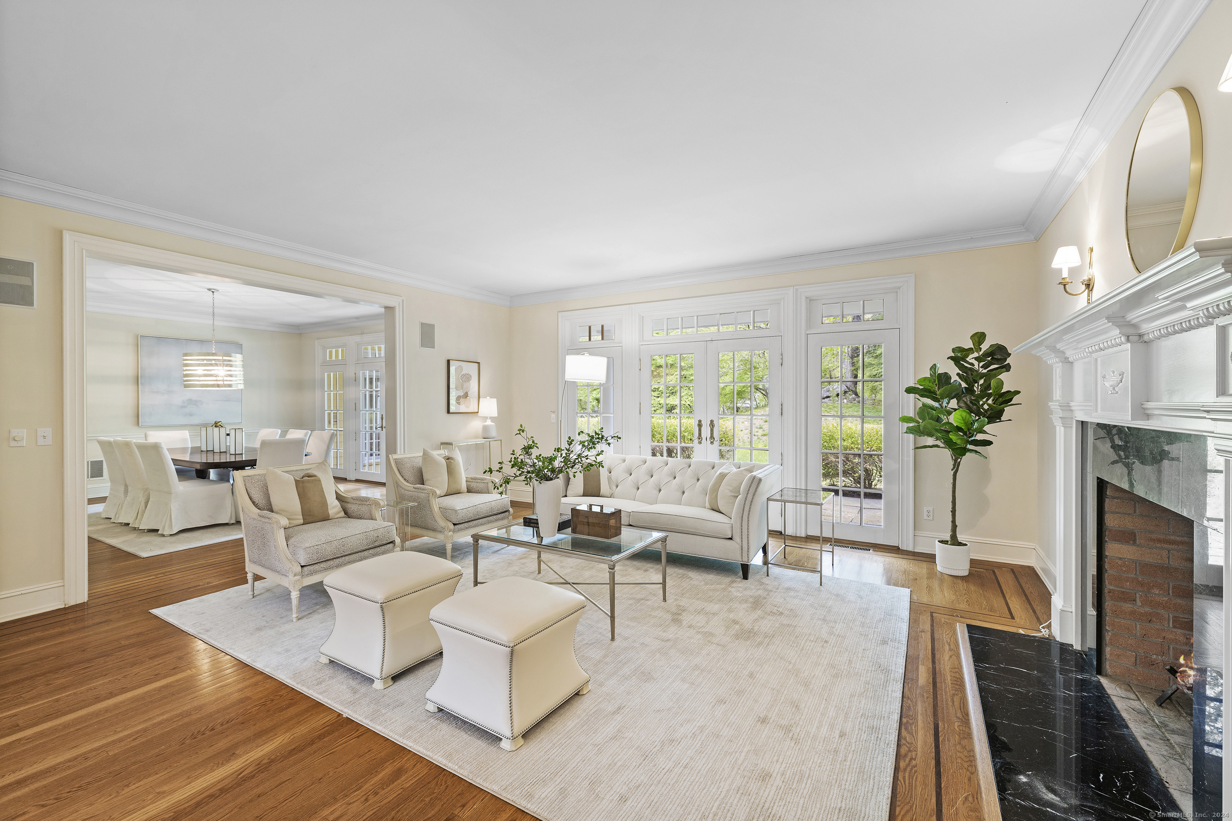 4 Lyons Plain Road