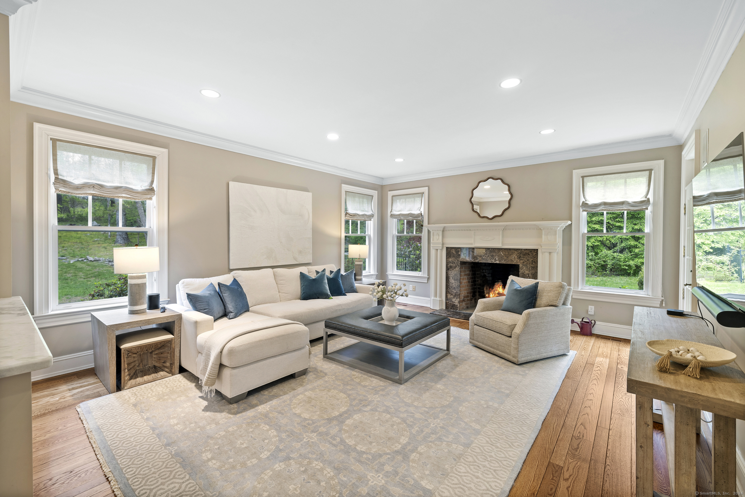 4 Lyons Plain Road