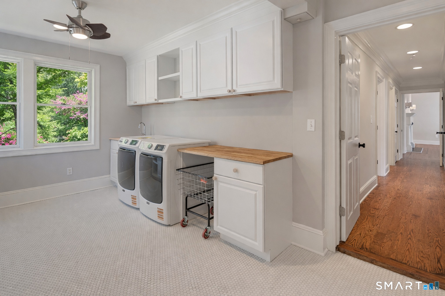 10 Woodhill Road