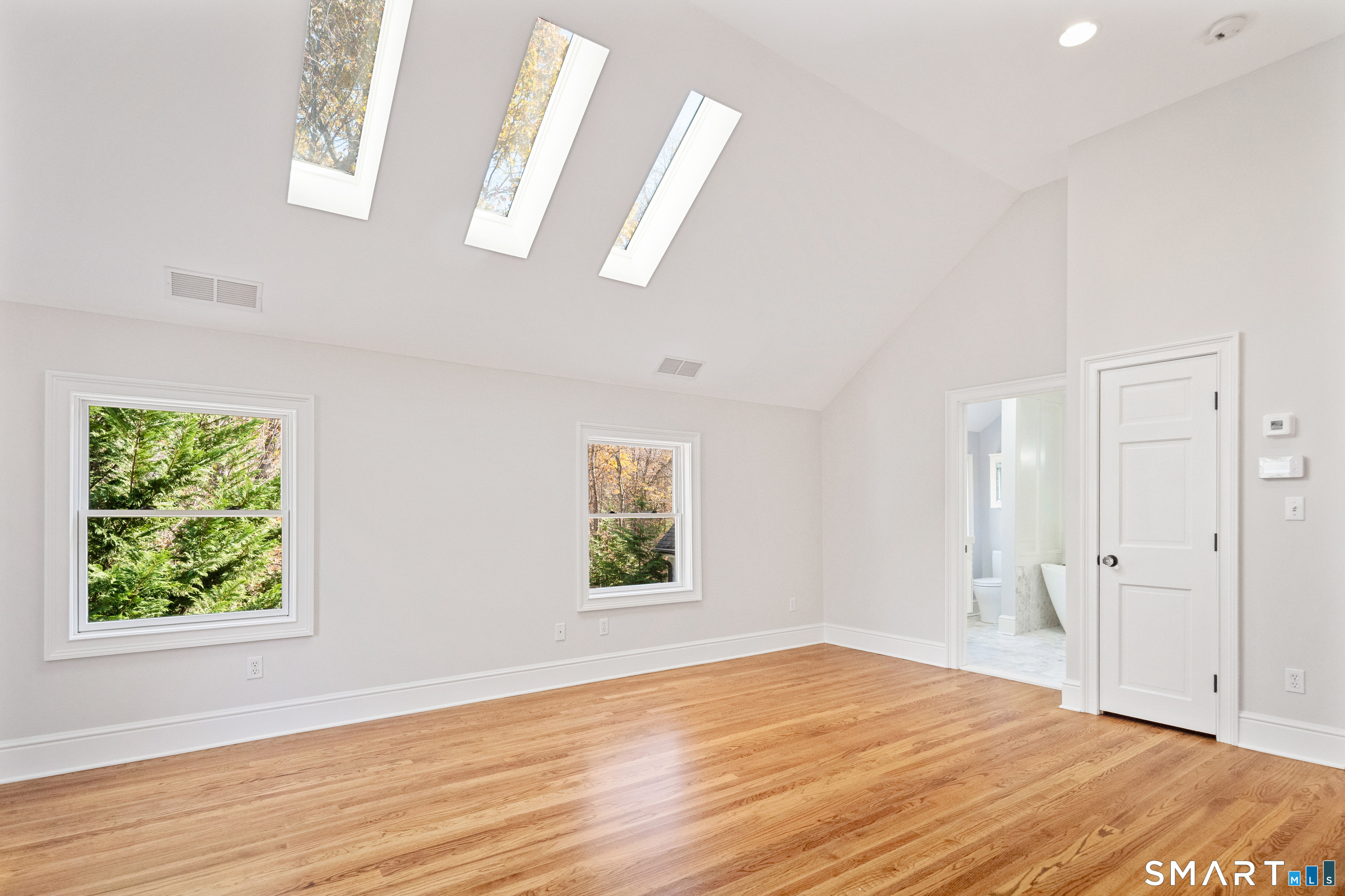 10 Woodhill Road