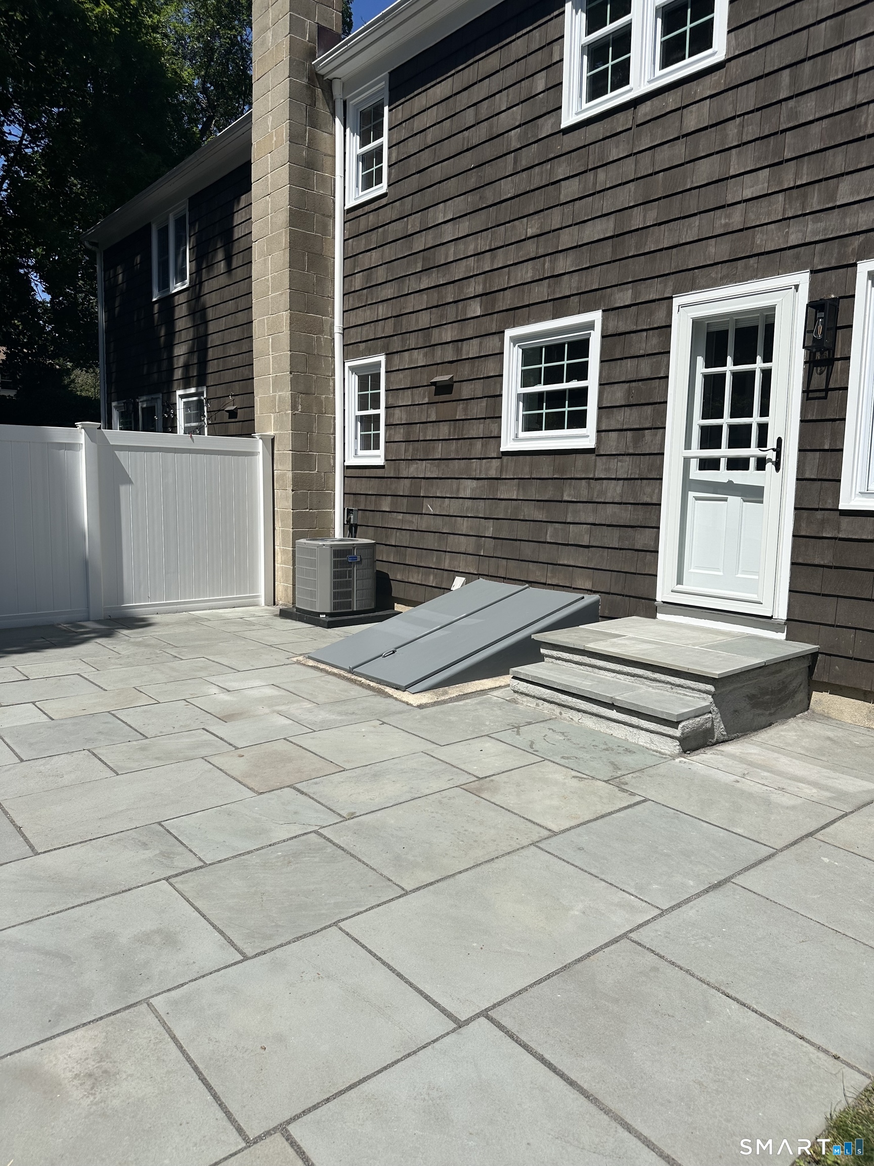 135 Millport Avenue