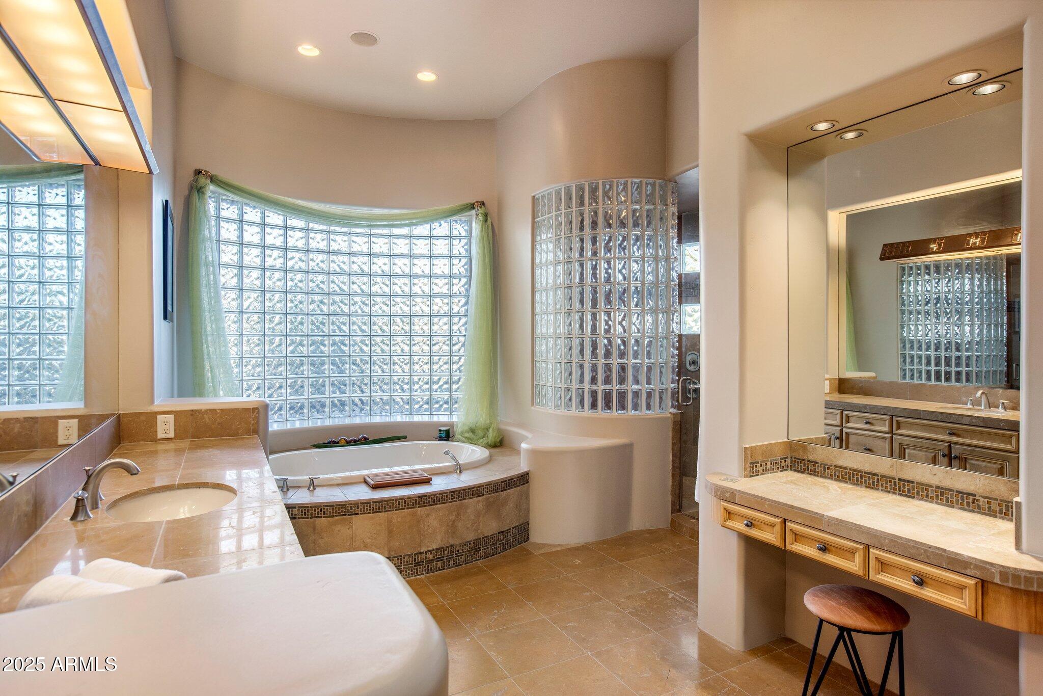 11077 E CINDER CONE Trail