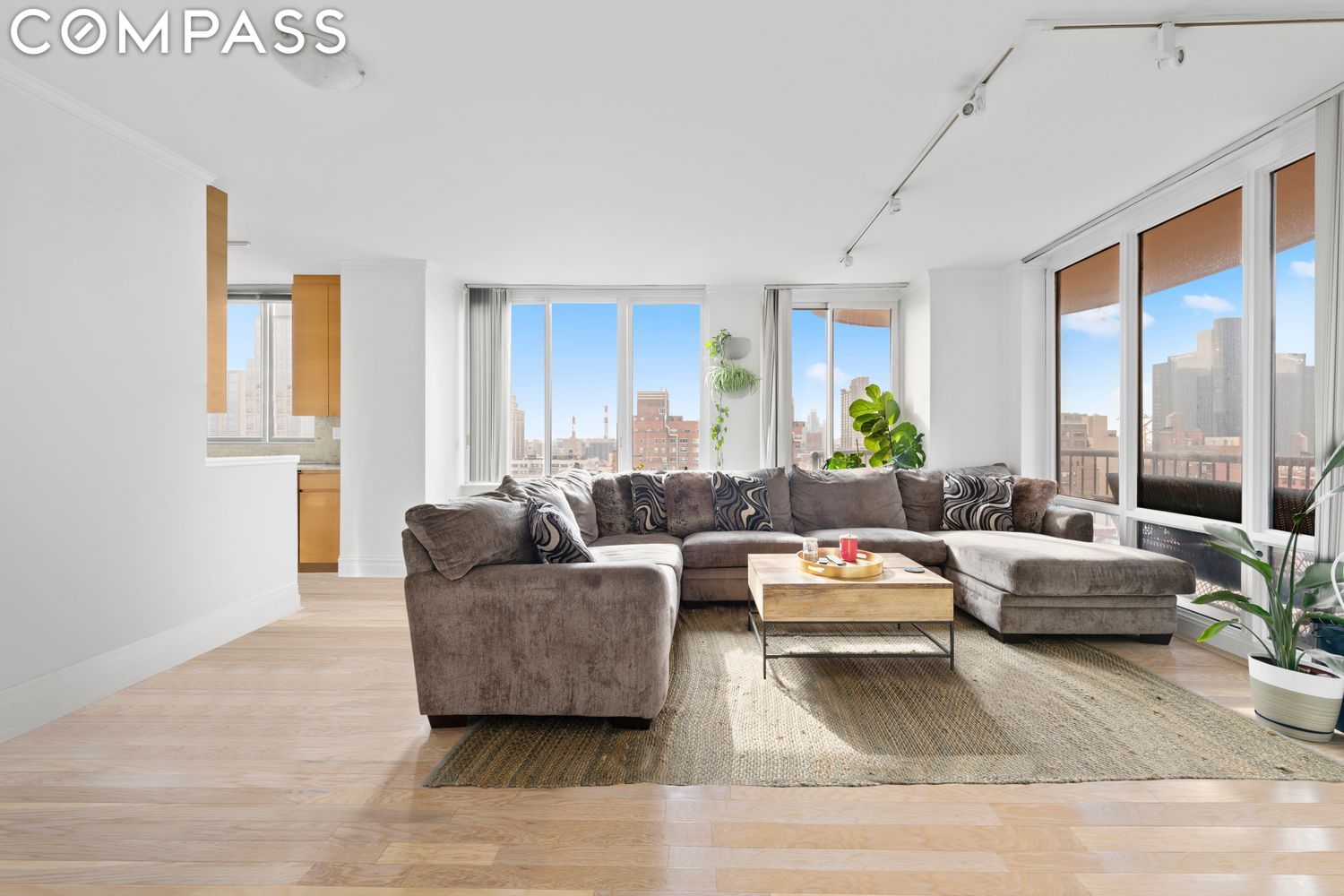 304 E 65th Street 18C